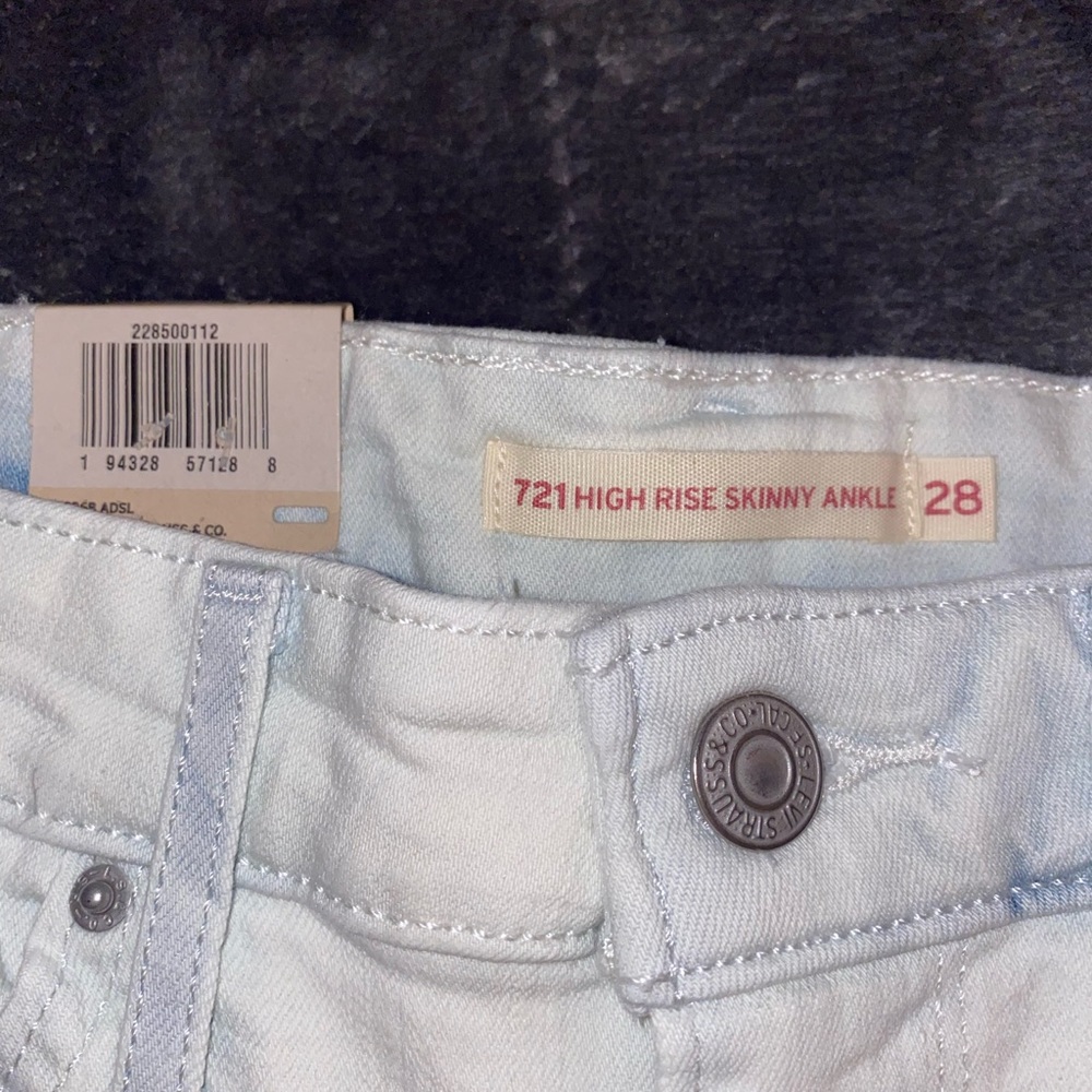 🔥HOST PICK🔥Levi’s Jeans -Brand New With Tags - Picture 9 of 12